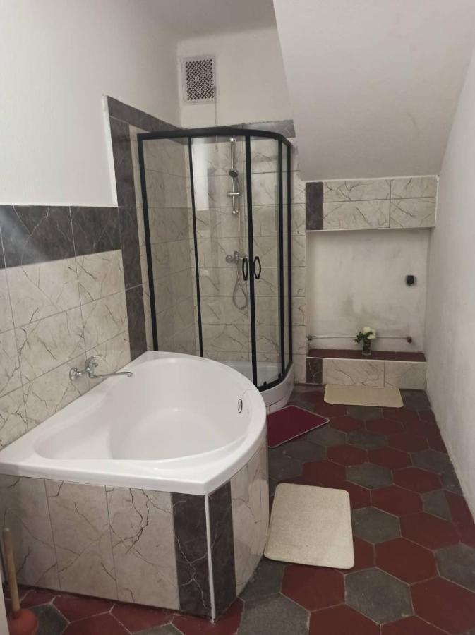 Apartman Menany Екстер'єр фото